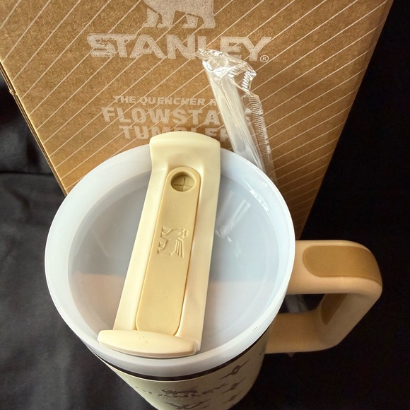 New Stanley 40oz Laser Engraved LCreamV Tumbler with Straw - Picture 5 of 7